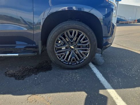 Used 2022 Chevrolet Silverado 1500 High Country AWD/4WD image 17