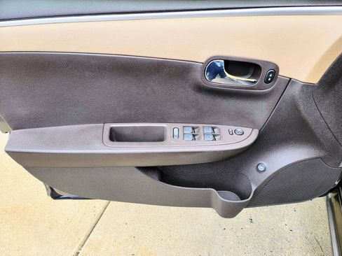Used 2010 Chevrolet Malibu LS FWD image 13
