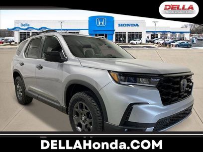 New 2025 Honda Pilot TrailSport