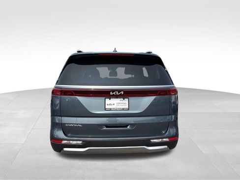 Certified 2023 Kia Carnival SX FWD image 8