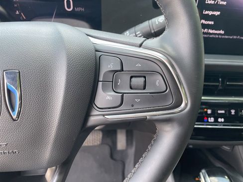 Used 2025 Buick Envista Avenir FWD image 17