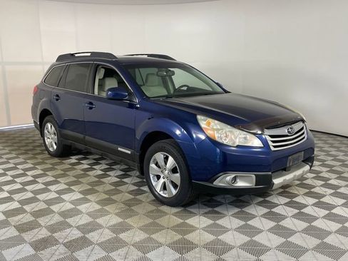 Used 2010 Subaru Outback 3.6R Limited AWD/4WD image 18