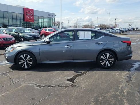 Certified 2022 Nissan Altima 2.5 SV image 4