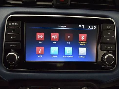 Used 2025 Nissan Versa SV FWD image 26