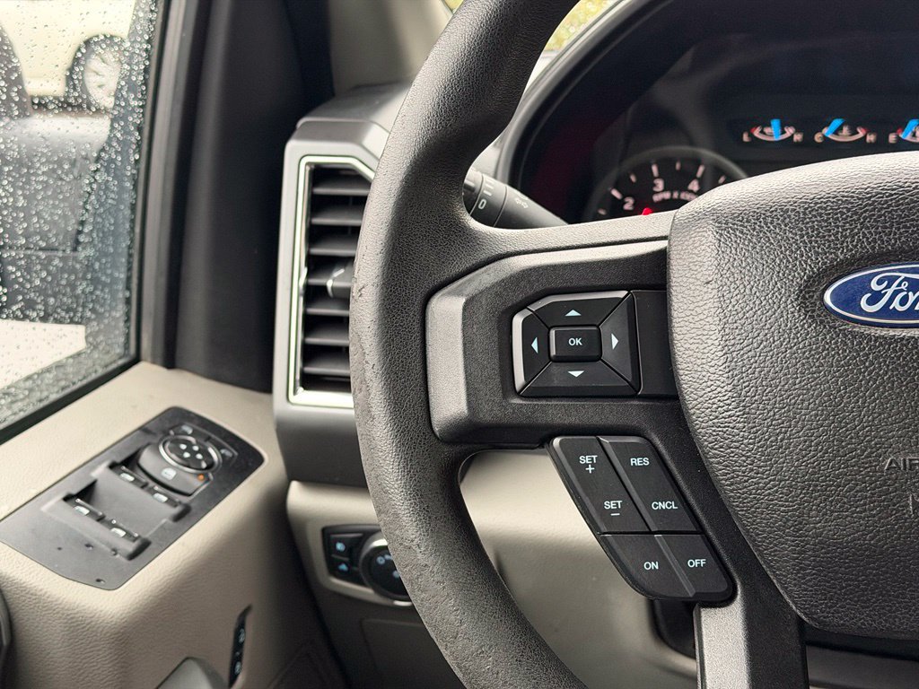 Used 2017 Ford F150 XLT AWD/4WD image 12