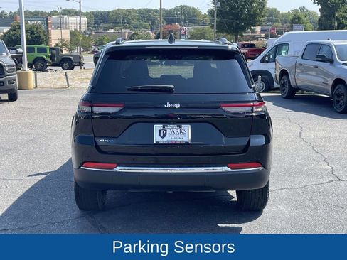 Used 2023 Jeep Grand Cherokee 4WD 4xe image 7
