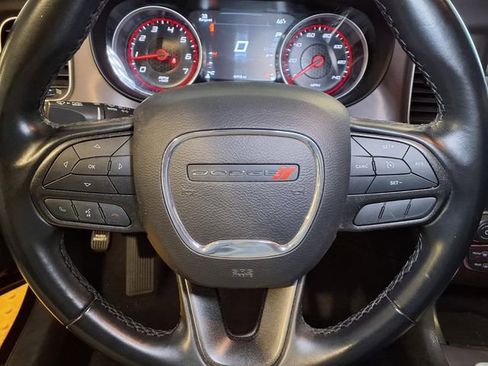 Used 2023 Dodge Charger SXT RWD image 11