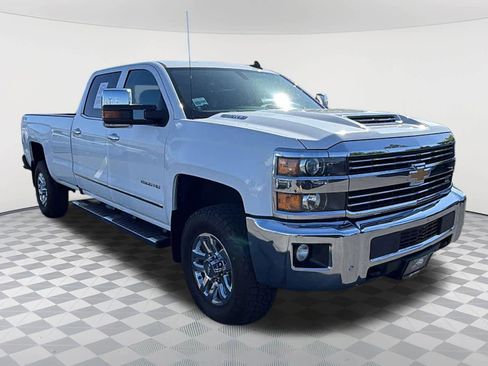 Used 2019 Chevrolet Silverado 2500 LTZ w/ Duramax Plus Package AWD/4WD image 3