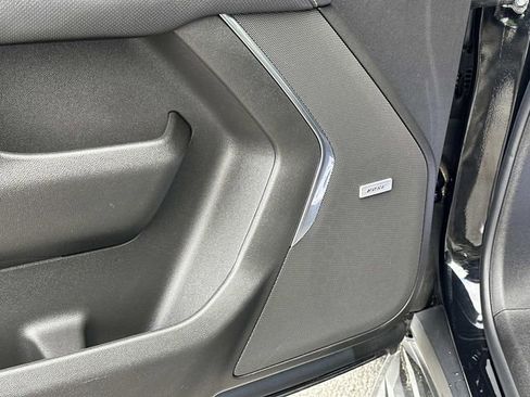 Used 2023 Chevrolet Suburban Premier image 22