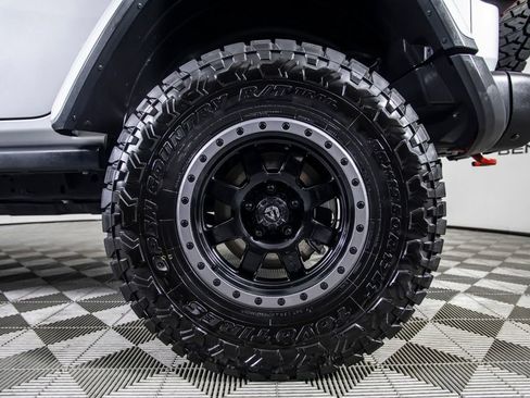 Used 2023 Jeep Wrangler Unlimited Rubicon AWD/4WD image 39