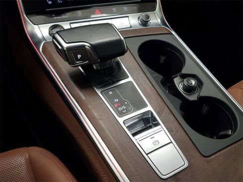 Used 2021 Audi A6 Premium Plus w/ Premium Plus Package image 22