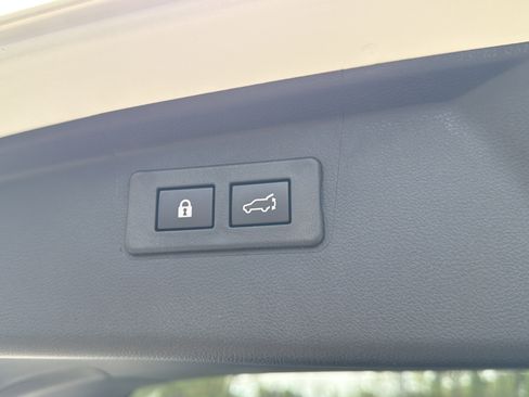 Used 2025 Subaru Outback Touring XT w/ Popular Package #2 AWD/4WD image 19