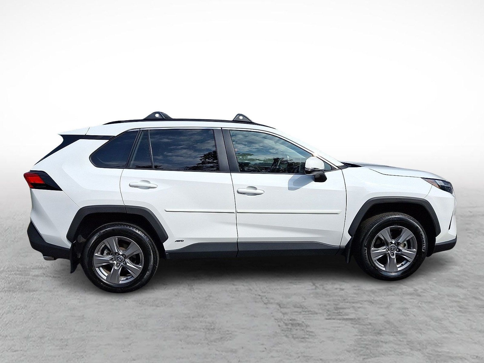 Used 2024 Toyota RAV4 XLE w/ Convenience Package AWD/4WD image 7