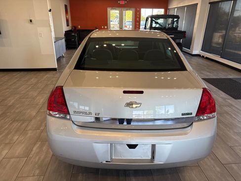 Used 2011 Chevrolet Impala LT image 14