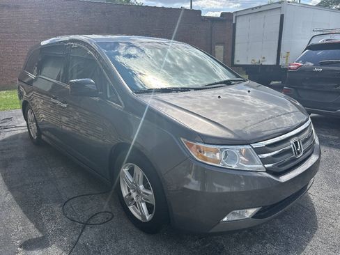 Used 2011 Honda Odyssey Touring image 5