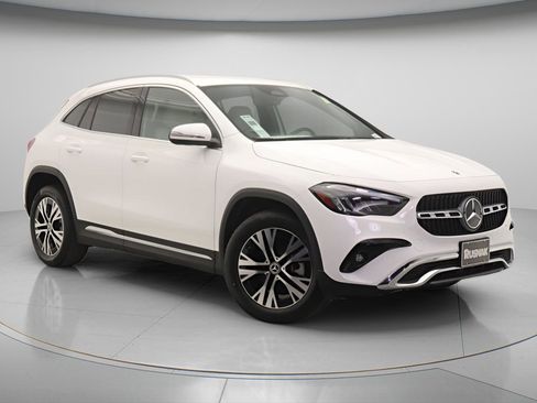 New 2026 Mercedes-Benz GLA 250 4MATIC image 1