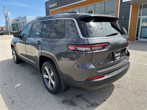 Used 2022 Jeep Grand Cherokee L Limited AWD/4WD image 9