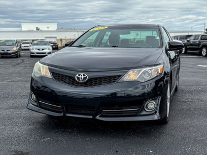 Used 2014 Toyota Camry SE w/ Protection Package