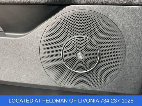 Used 2022 Ford Expedition Limited image 25