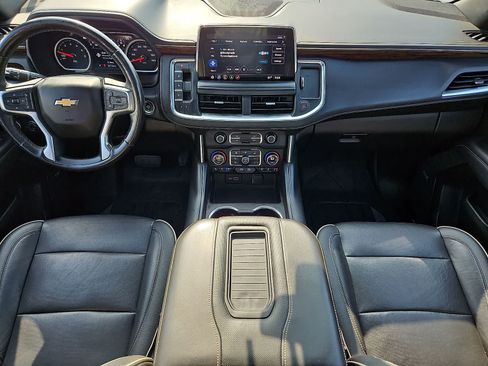 Used 2021 Chevrolet Tahoe Premier w/ Premium Package AWD/4WD image 11