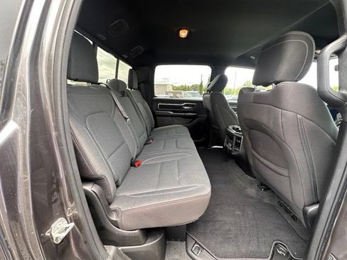 Used 2024 RAM 1500 Big Horn AWD/4WD image 32