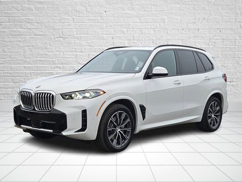 New 2026 BMW X5 xDrive40i w/ M Sport Package image 2