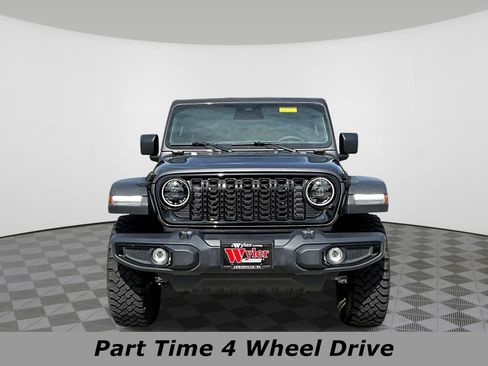 Used 2025 Jeep Wrangler Unlimited Sport AWD/4WD image 2