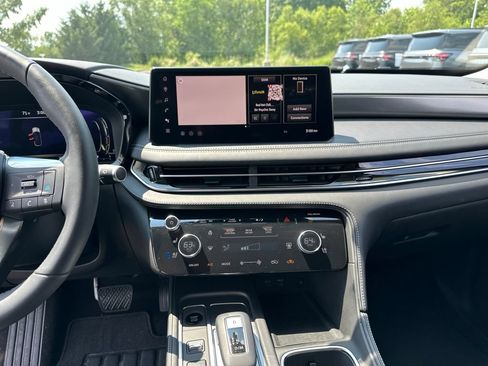 Certified 2026 INFINITI QX60 Luxe w/ Family Package AWD/4WD image 58