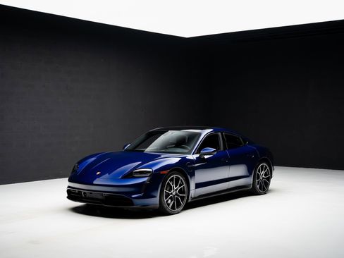 Used 2023 Porsche Taycan w/ Premium Package image 4