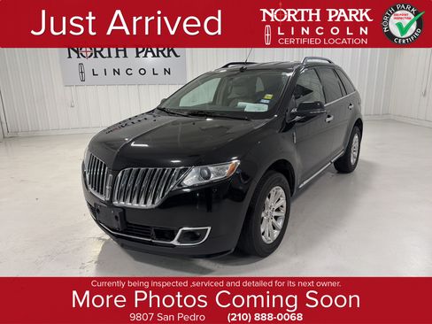 Used 2013 Lincoln MKX FWD image 1