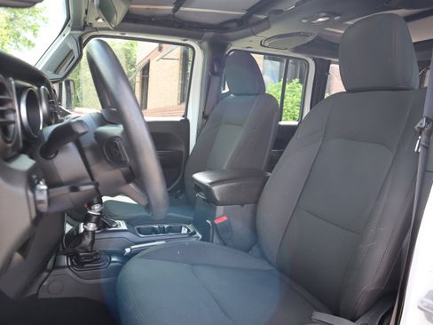 Used 2018 Jeep Wrangler Unlimited Sport AWD/4WD image 24