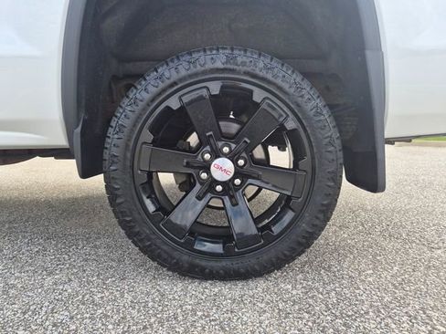 Used 2016 GMC Sierra 1500 Denali w/ Enhanced Driver Alert Package AWD/4WD image 8