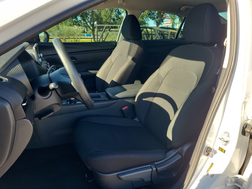 Certified 2025 Nissan Sentra S FWD image 14