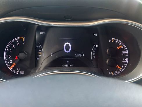 Used 2014 Jeep Grand Cherokee Limited AWD/4WD image 23