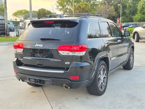 Used 2020 Jeep Grand Cherokee Overland AWD/4WD image 5
