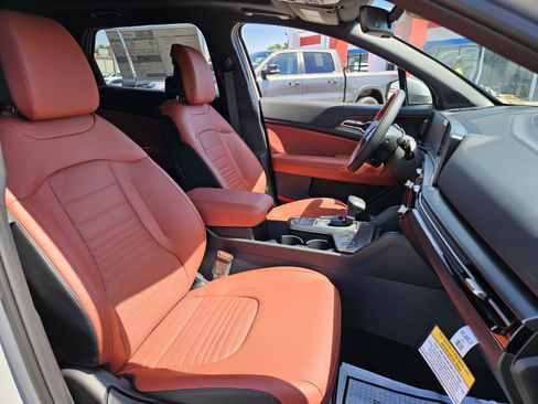 New 2026 Kia Sportage SX FWD image 12