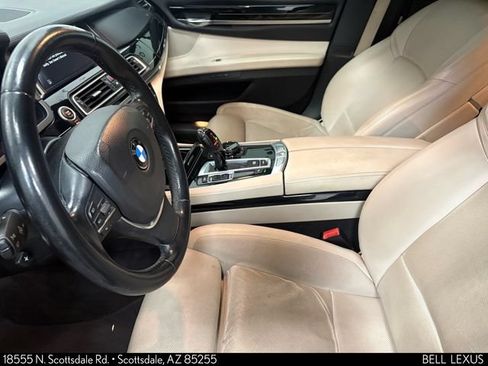 Used 2015 BMW 750Li RWD image 11