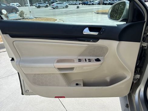 Used 2014 Volkswagen Jetta TDI image 14