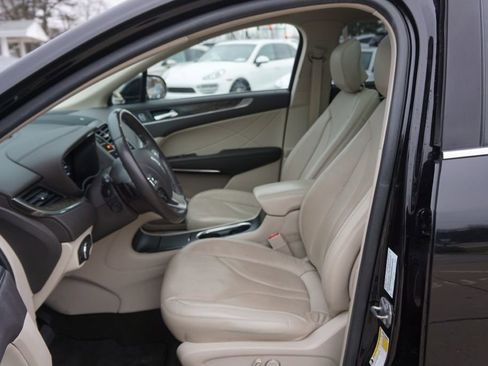 Used 2019 Lincoln MKC Reserve image 6