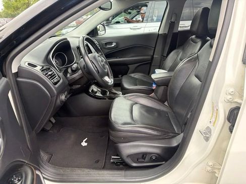 Used 2018 Jeep Compass Limited w/ Navigation Group AWD/4WD image 18