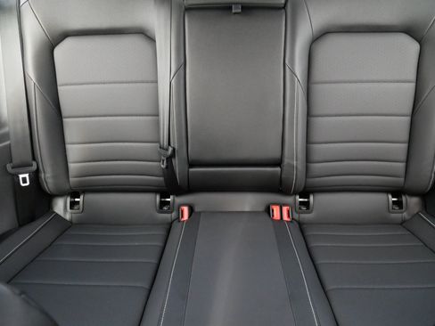 Used 2022 Volkswagen Jetta SE w/ Panoramic Sunroof Package FWD image 13