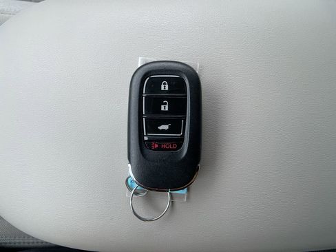 Certified 2024 Honda HR-V LX image 27