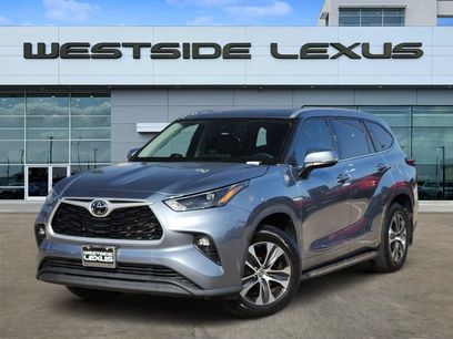 Used 2022 Toyota Highlander XLE