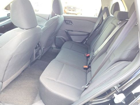 Used 2023 Nissan Rogue S AWD/4WD image 12