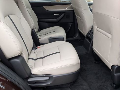 Used 2024 MAZDA CX-90 3.3 Turbo w/ Premium Package image 31