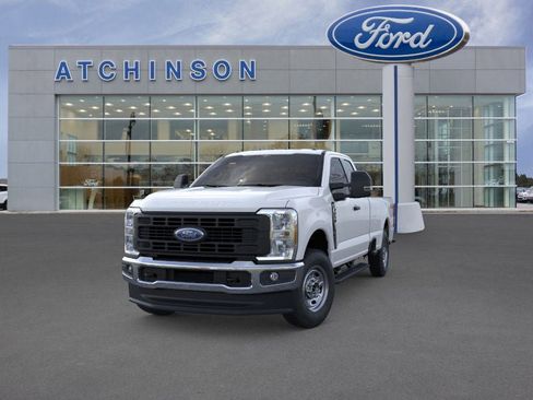 New 2026 Ford F250 XL w/ XL Chrome Package image 2