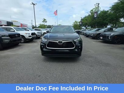 Used 2024 Toyota Highlander XLE