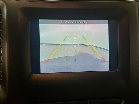 Used 2019 Jeep Cherokee Latitude Plus w/ Cold Weather Group image 23