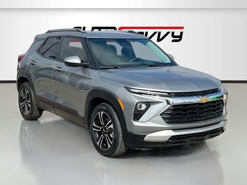 Used 2024 Chevrolet TrailBlazer LT w/ Convenience Package FWD image 1
