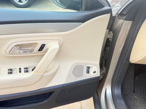 Used 2012 Volkswagen CC Sport image 19